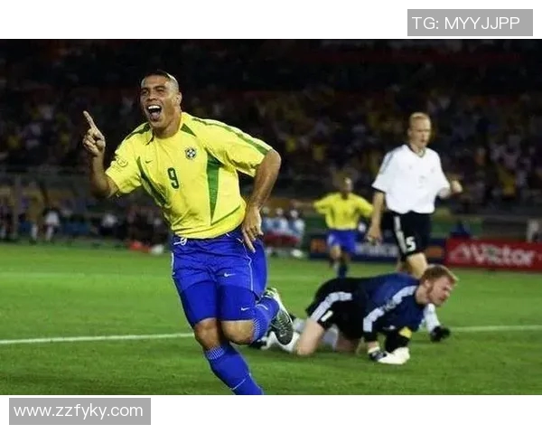 1995年足球球星风采回顾：从辉煌赛场到时代巨星的崛起与影响