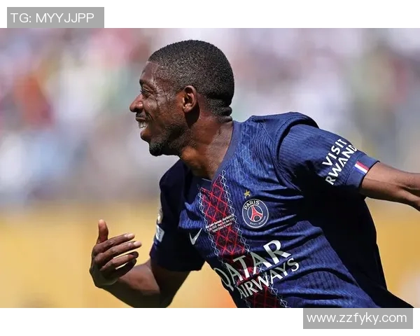 一代足坛传奇球星的辉煌历程与影响力分析 一代足坛传奇球星的辉煌历程与影响力分析